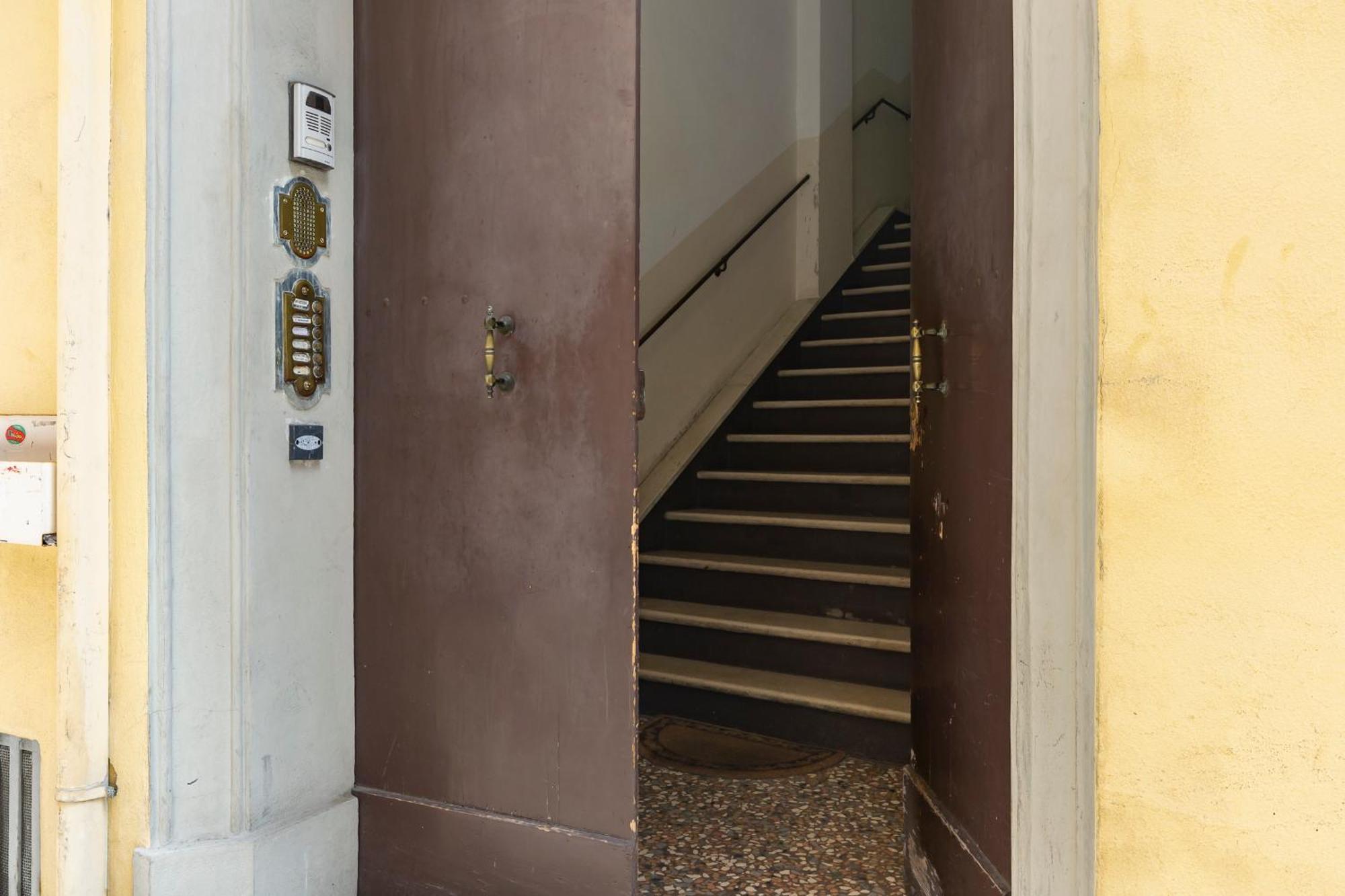 Apartment Amos - 5 Minutes From Piazza Maggiore Bolonia Exterior foto