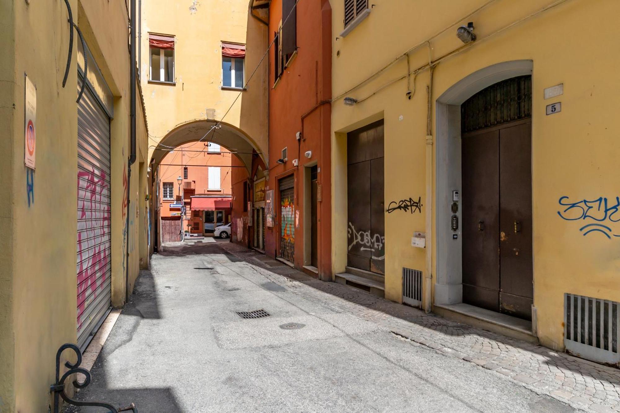 Apartment Amos - 5 Minutes From Piazza Maggiore Bolonia Exterior foto